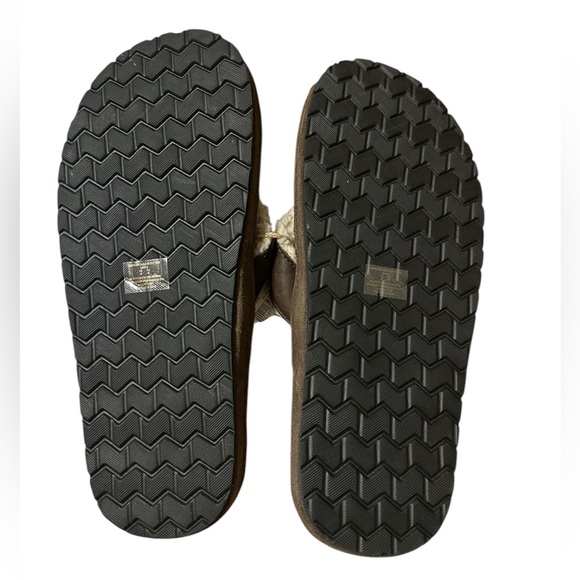 🦅 American Eagle men’s NWT faux sheep fur lined  flip flops size 12 - Picture 4 of 4